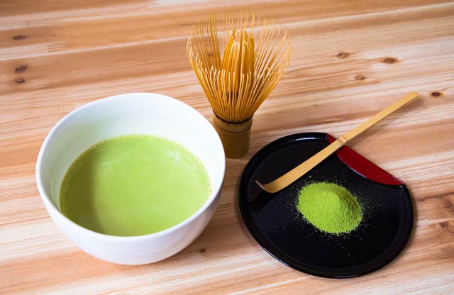 抹茶と茶筅